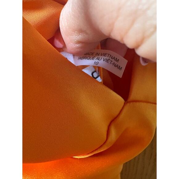 NEW Alice and Olivia Montana lace up maxi dress with train tangerine size 10 - Picture 11 of 11